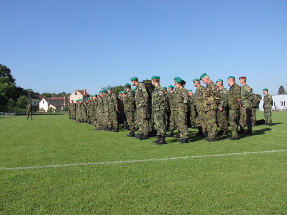 Nástup vojáků 74.lmopr na sportovní den velitele praporu